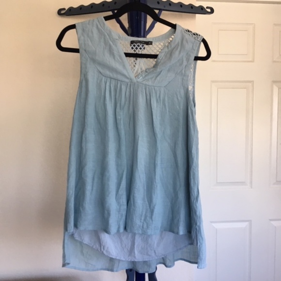 Doe & Rae Tops - 🛍 Doe & Rae Lace Top - Size M